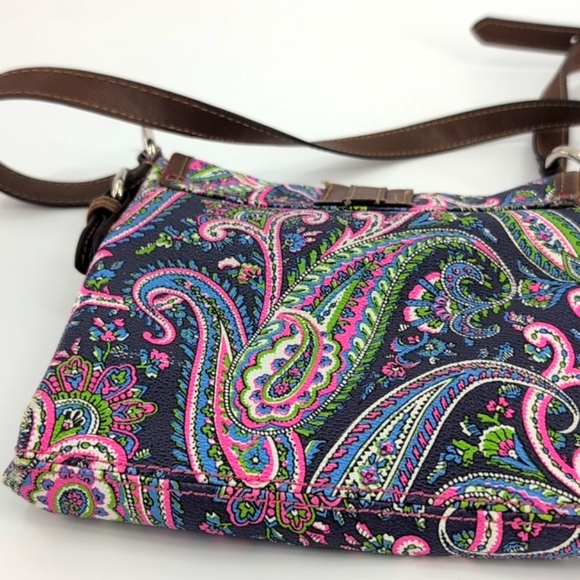 Chaps Great quality  crossbody purse great condition ! - Picture 7 of 14